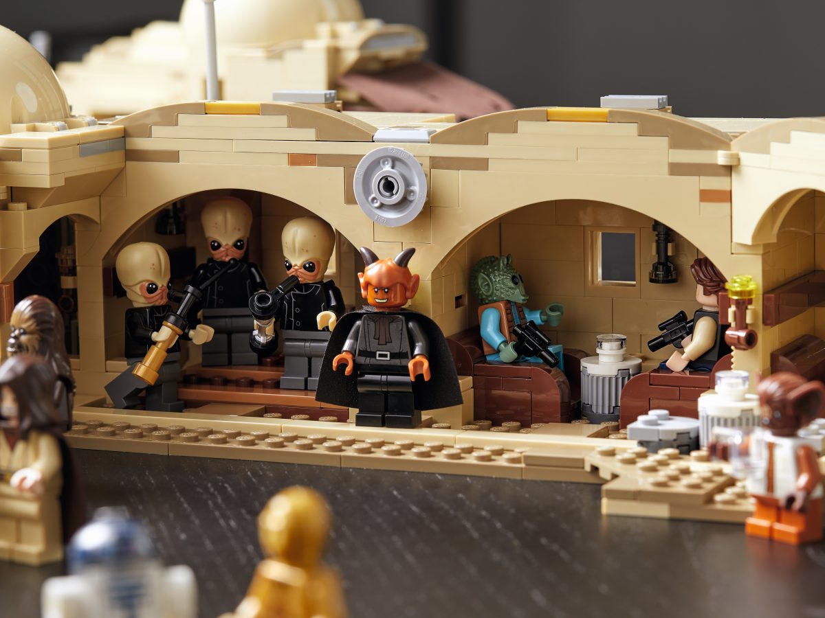 75290 Mos Eisley Cantina™